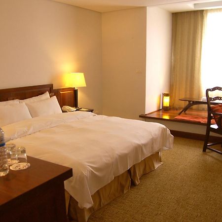 Beautiful Hotel Taipei Xindian Exterior photo