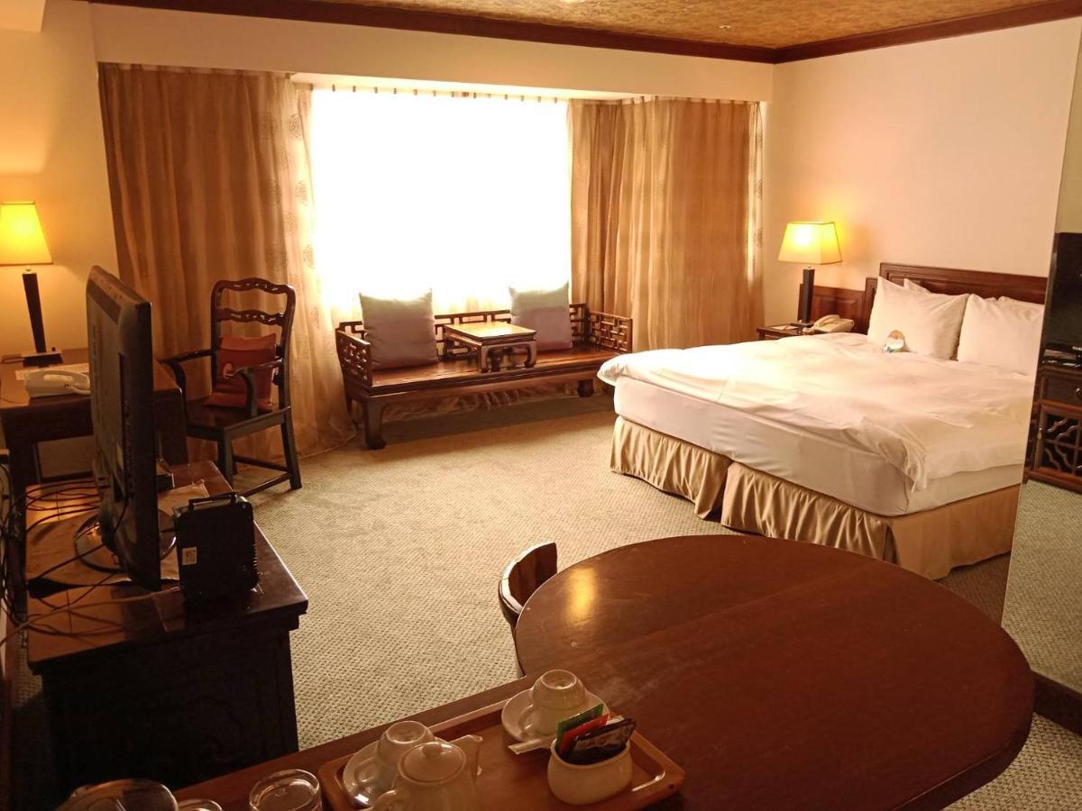 Beautiful Hotel Taipei Xindian Exterior photo