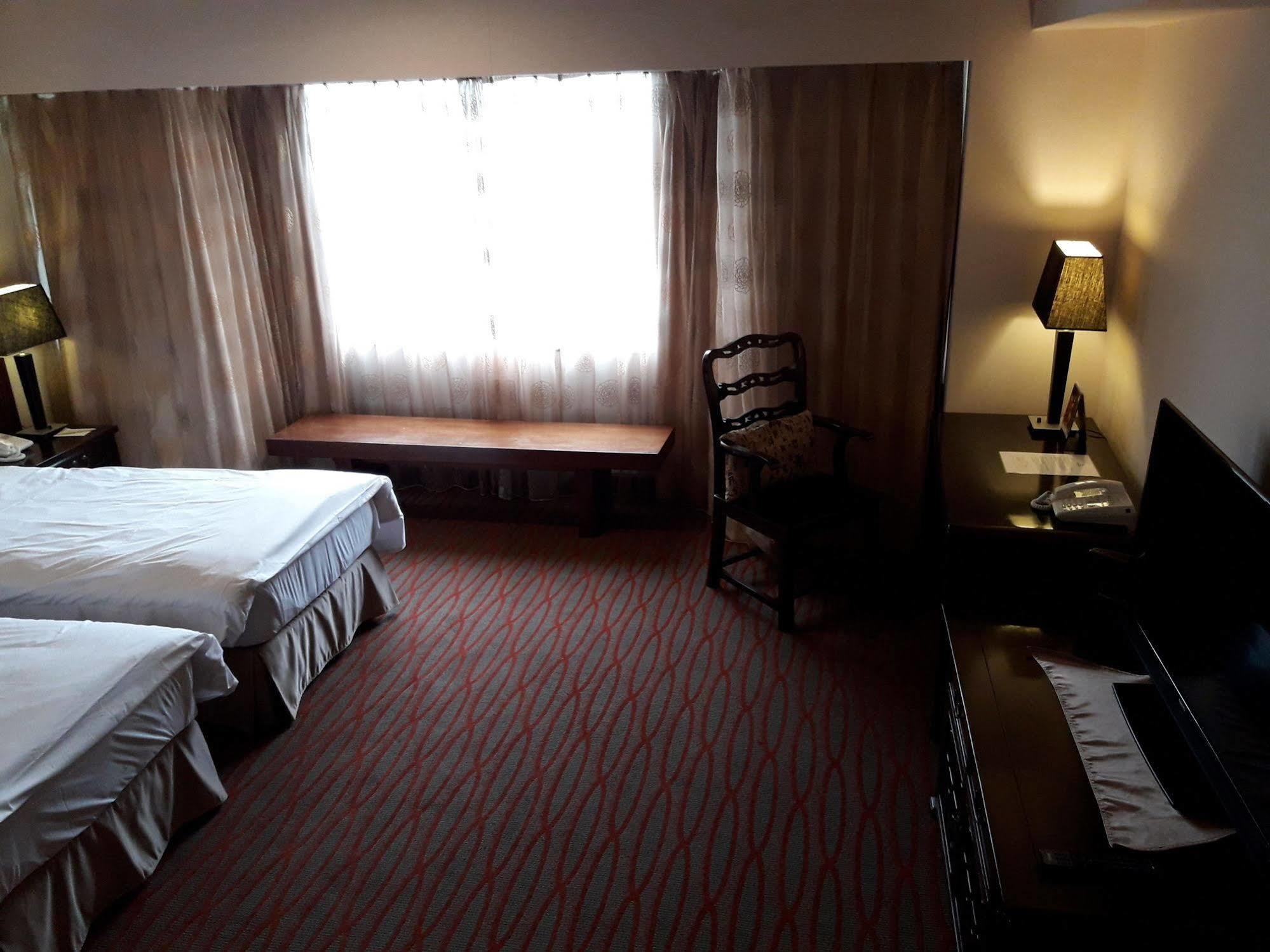 Beautiful Hotel Taipei Xindian Exterior photo